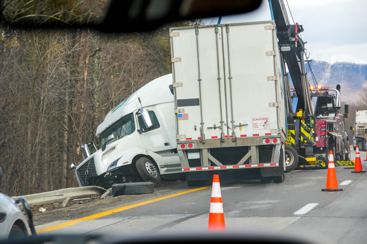 Why You Need a Commercial Truck Accident Attorney: Expert Guide [2025]